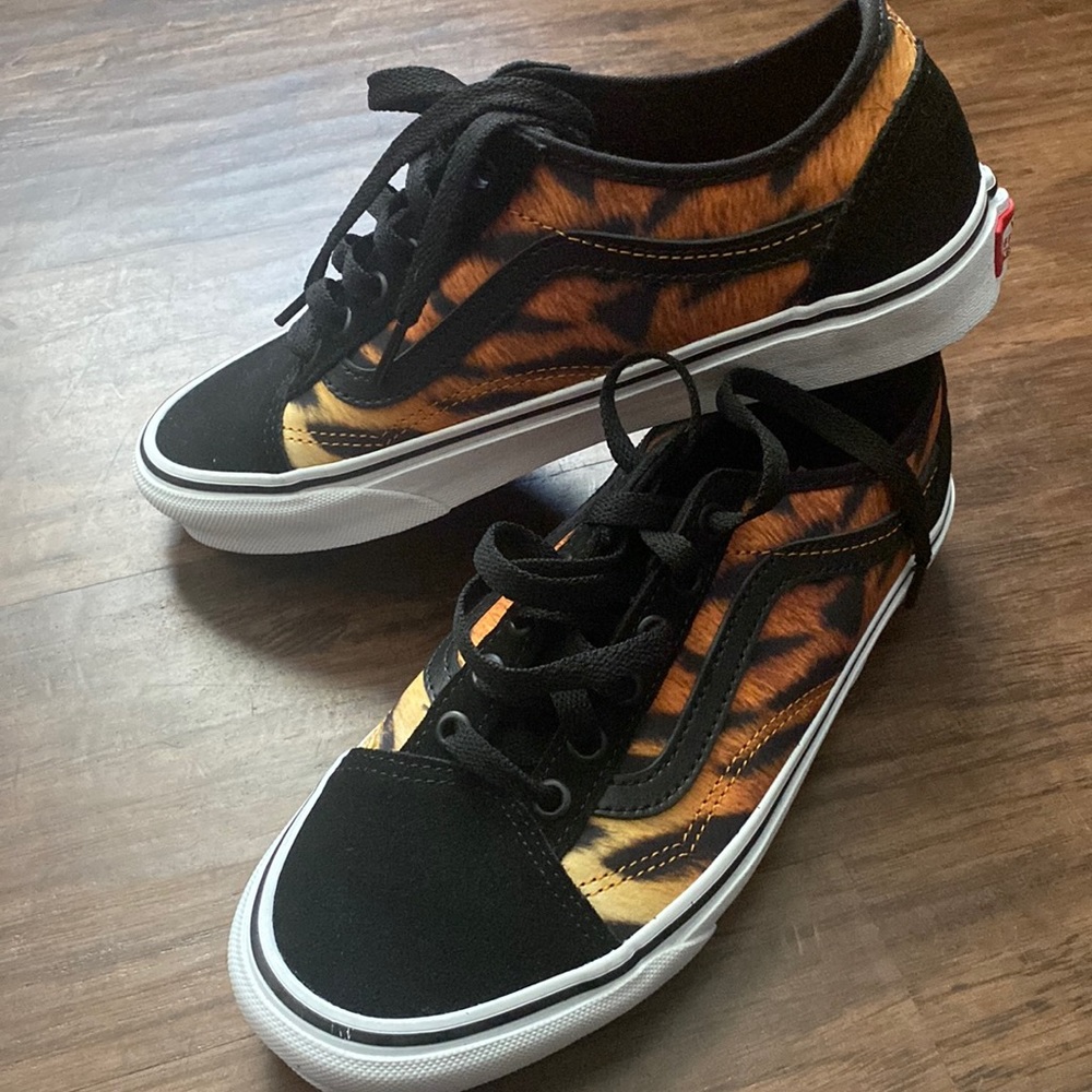 Vans size 7.5 women